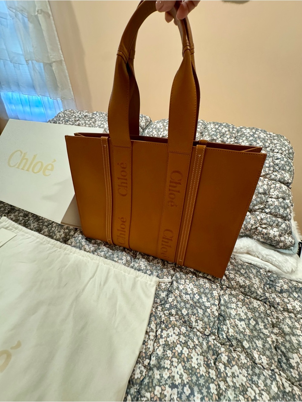 100% AUTHENTIC- Chloe Woody Tote Bag - Large - TAN LEATHER - Picture 5 of 9